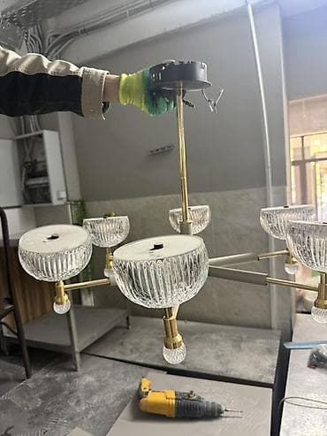 Люстра потолочная с 6 плафонами Б/У 16 шт at lalafo.kg Люстра потолочная с 6 плафонами Б/У 16 шт