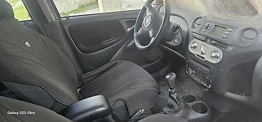 honda fit 2013: Toyota Yaris Verso: 2005 г., 1.3 л, Ручные, Бензин, Хэтчбэк — 8