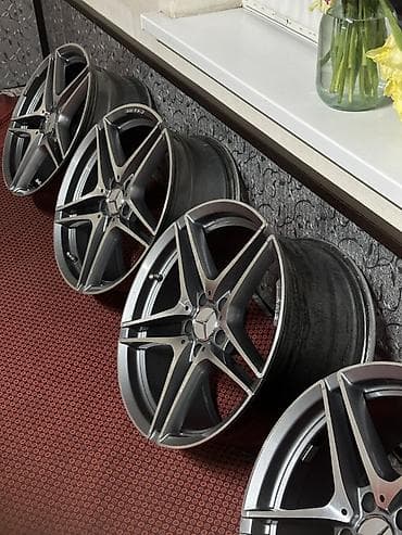 Унаа: Комплект из 4 легкосплавных дисков для Mercedes-Benz. Разноширокие — 3