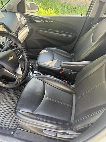 приора хэтчбек: Chevrolet Spark: 2017 г., 1 л, Автомат, Бензин, Хэтчбэк — 5