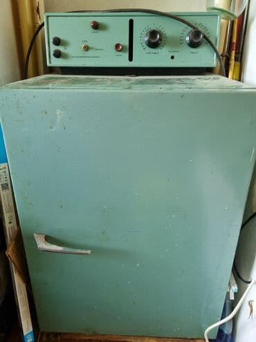 Продаю инкубатор! Оригинал, всё работает! На 100 яиц. Самовывоз из