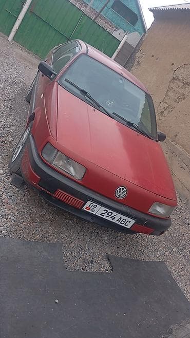 Транспорт: Volkswagen Passat: 1993 г., 2 л, Кол менен иштөөчү, Бензин, Седан — 2