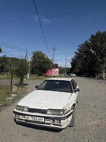 Mazda 626: 1991 г., 2.2 л, Кол менен иштөөчү, Бензин, Хетчбек