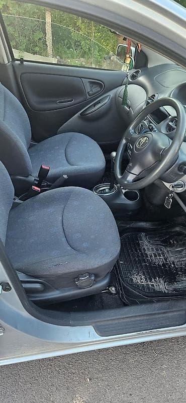 jet ski: Toyota Vitz: 2002 г., 0.1 л, Автомат, Бензин, Хэтчбэк — 8