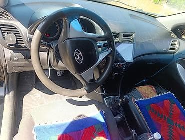 lada 2105: Hyundai Accent: 2013 г., 1.6 л, Ручные, Седан — 5