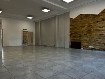 чистый дом: Продаю Офис 118 м², С ремонтом, Без мебели, Многоэтажное здание, 1 этаж — 9