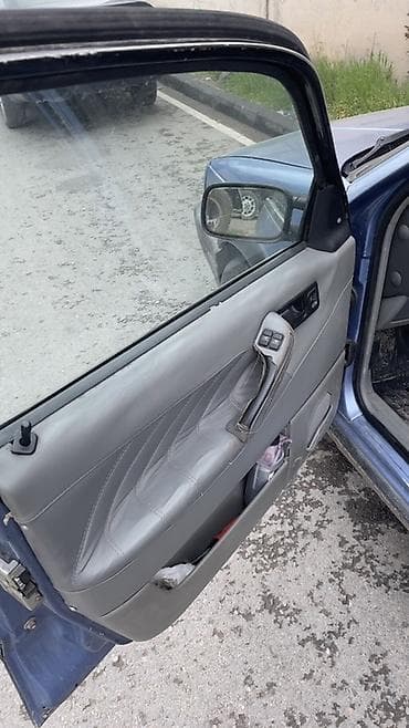 авто груз: Volkswagen Passat Variant: 1993 г., 2 л, Бензин, Универсал — 6