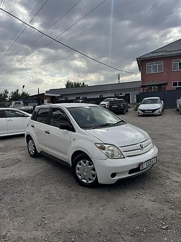 fort pikap: Toyota Ist: 2003 г., 1.3 л, Автомат, Бензин, Хэтчбэк — 1