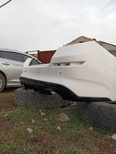 toyota vitz: Бампер Kia, Б/у, Оригинал — 2