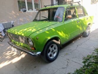 капот ваз 2105: ВАЗ (ЛАДА) 2101: 1980 г., Седан — 3