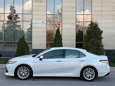Toyota: Toyota Camry: 2018 г., 2.5 л, Автомат, Бензин, Седан — 2
