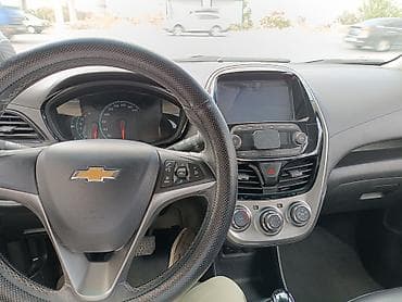 сидения на мультивен: Chevrolet Spark: 2018 г., 1 л, Автомат, Бензин, Хэтчбэк — 10