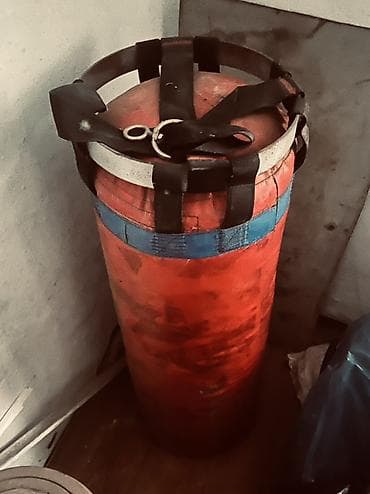 pull and: Боксерский мешок цилиндрической формы. - Материал внешней оболочки — 1