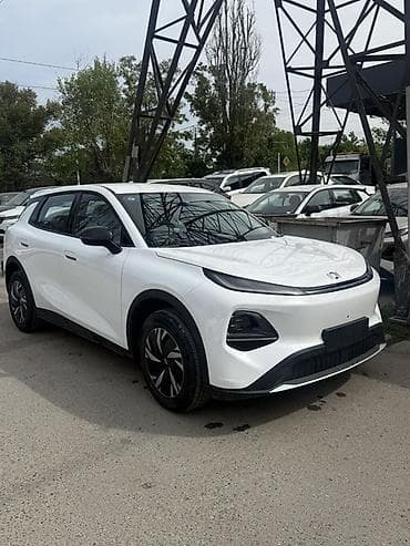 nio et9: Changan Qiyuan Q05: 2026 г., Электромобиль, Кроссовер — 2