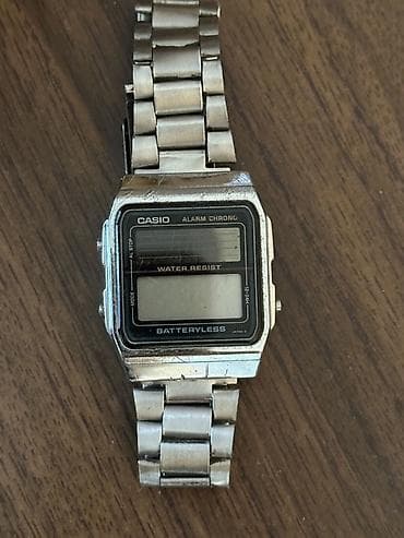цифровой часы: Casio цифровые наручные часы с металлическим браслетом - Марка/серия — 1