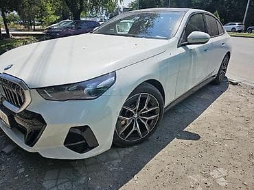 крышка бак: BMW 5 series: 2023 г., 2 л, Робот, Бензин, Седан — 2