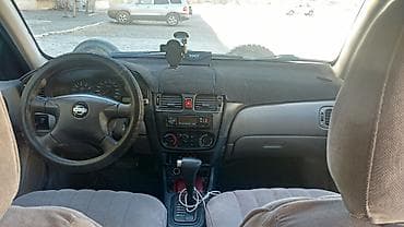2 gz: Nissan Almera Tino: 2000 г., 1.8 л, Автомат, Хэтчбэк — 7