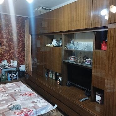 квартиры ошский рынок: 3 комнаты, 58 м², 104 серия, 2 этаж, Старый ремонт — 2
