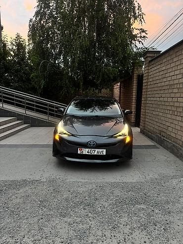 электромот: Toyota Prius: 2018 г., Гибрид, Лифтбек — 1
