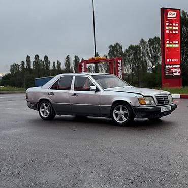 mers 212: Mercedes-Benz E-Class: 1993 г., 2.2 л, Механика, Бензин, Седан — 2
