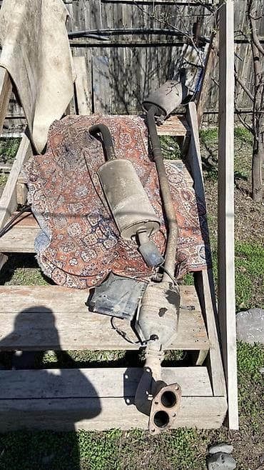 ауди амортизатор: Автозапчасти разбор. На фото — ассортимент узлов и деталей: - — 6