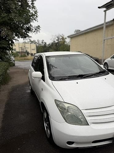Toyota Ist: 2002 г., 1.5 л, Автомат, Бензин, Хэтчбэк