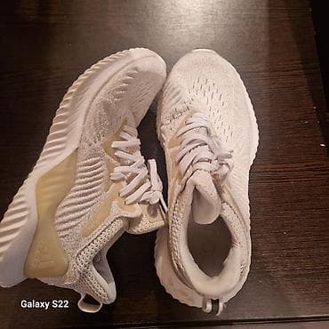 nike react: Красные казачки 37р 1500с
адидас 37р 1500с
пума 38р 2000с — 2