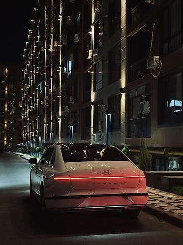 3 uz: Hyundai Grandeur: 2023 г., 3.5 л, Автомат, Газ — 1