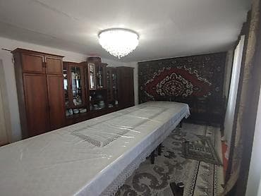 дубовый парк: Срочно продается двухэтажный дом со всеми удобствами, на первом этаже — 1