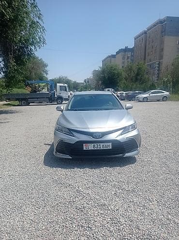camry hibrid: Toyota Camry Hybrid, серебристый седан. Основные особенности: - — 7
