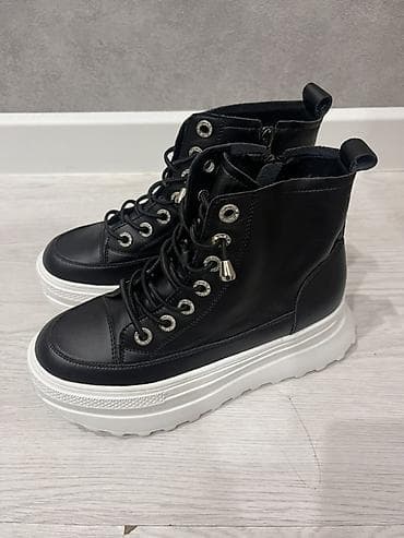 обувь на платформе: Женские ботинки на массивной платформе - Цвет: черный верх, белая — 3