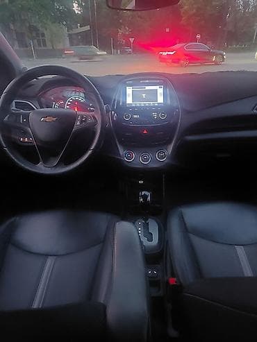 spark premier: Chevrolet Spark: 2019 г., 0.1 л, Вариатор, Бензин, Хэтчбэк — 10