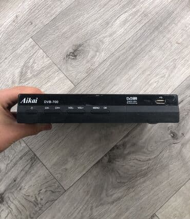 Комплект для цифрового эфирного ТВ DVB-T2: приставка Aikai DVB-700 +