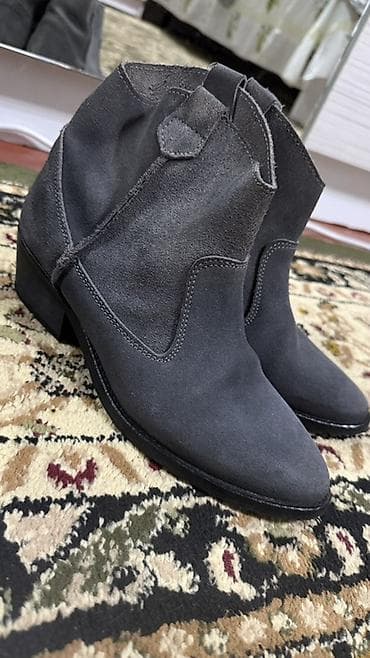 ботинки термо: Казаки/ботильоны из замши, цвет темно‑серый (анрацит). - Материал — 2