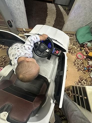 детские машинки с пультом: Детский электрокар — 1