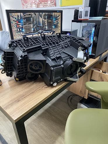 technical support engineer: Комплект передних фар Scania 2018 г., Новый, Аналог, Турция — 3