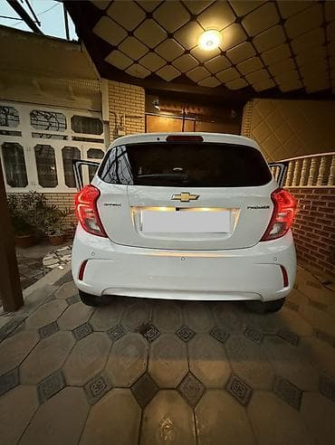 subaru 2020: Chevrolet Spark: 2018 г., 1 л, Автомат, Бензин, Хэтчбэк — 2