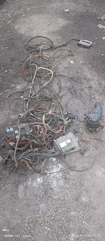 мир света: Проводка и электроника для автомобиля Volkswagen моновпрыска — 1