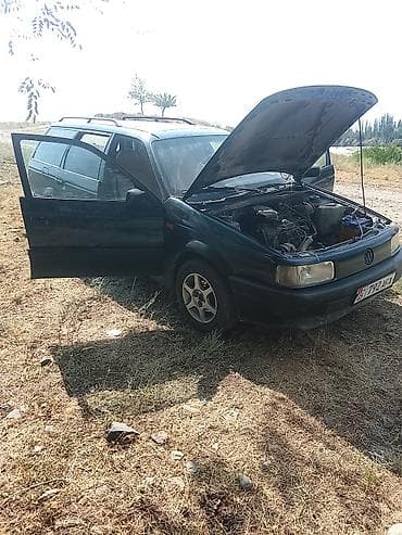 Volkswagen Passat: 1991 г., 2 л, Механика, Бензин, Универсал