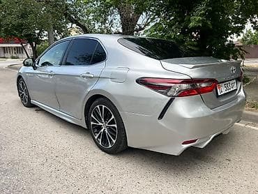 corolla 2004: Toyota Camry: 2018 г., 2.5 л, Автомат, Бензин, Седан — 5