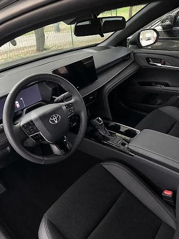 e2 byd: Toyota Camry: 2026 г., 2 л, Автомат, Бензин, Седан — 2