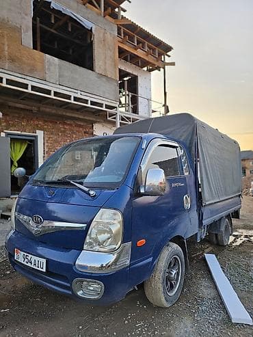 надувной гараж: Kia Bongo (тоннажный малотоннажник) с тентованным кузовом. - Тип — 2