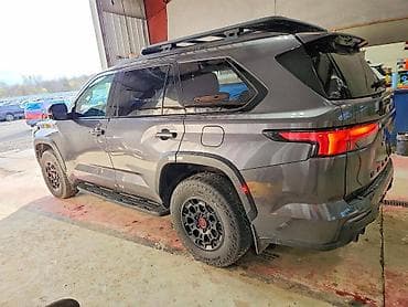 4runner 2017: Toyota Sequoia: 2023 г., 3.4 л, Автомат, Гибрид — 5