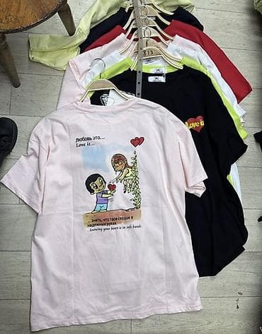 Футболка Love is… Хб футболки - Унисекс, свободный крой, круглый