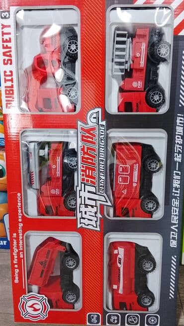 it evi: Игровой набор: стол для конструирования с блоками + стульчик - — 1