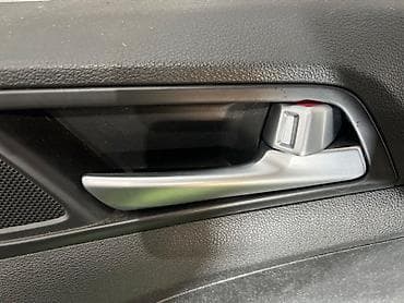 Унаа тетиктери: Алдыңкы оң эшиктин туткасы Эшиктин туткасы Hyundai Оригинал — 1