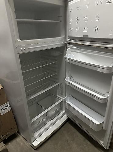 холодильник домашние: Холодильник Indesit, Б/у, Двухкамерный, 60 * 160 * — 4