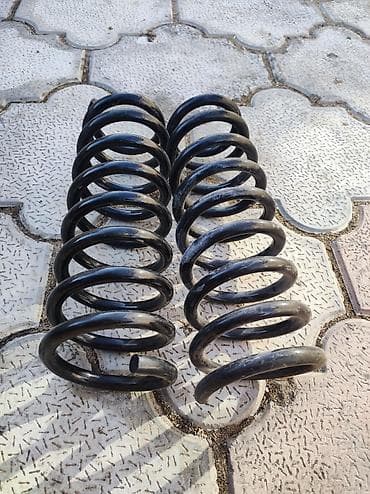 пружины: Задняя пружина амортизатора Kia 2007 г., Новый, Оригинал — 2