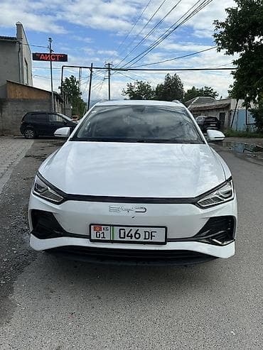отдам в расрочку: BYD E2: 2023 г., Автомат, Электромобиль, Кроссовер — 1
