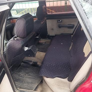 кассеты аудио: Audi 100: 1986 г., 1.8 л, Ручные, Бензин, Седан — 6